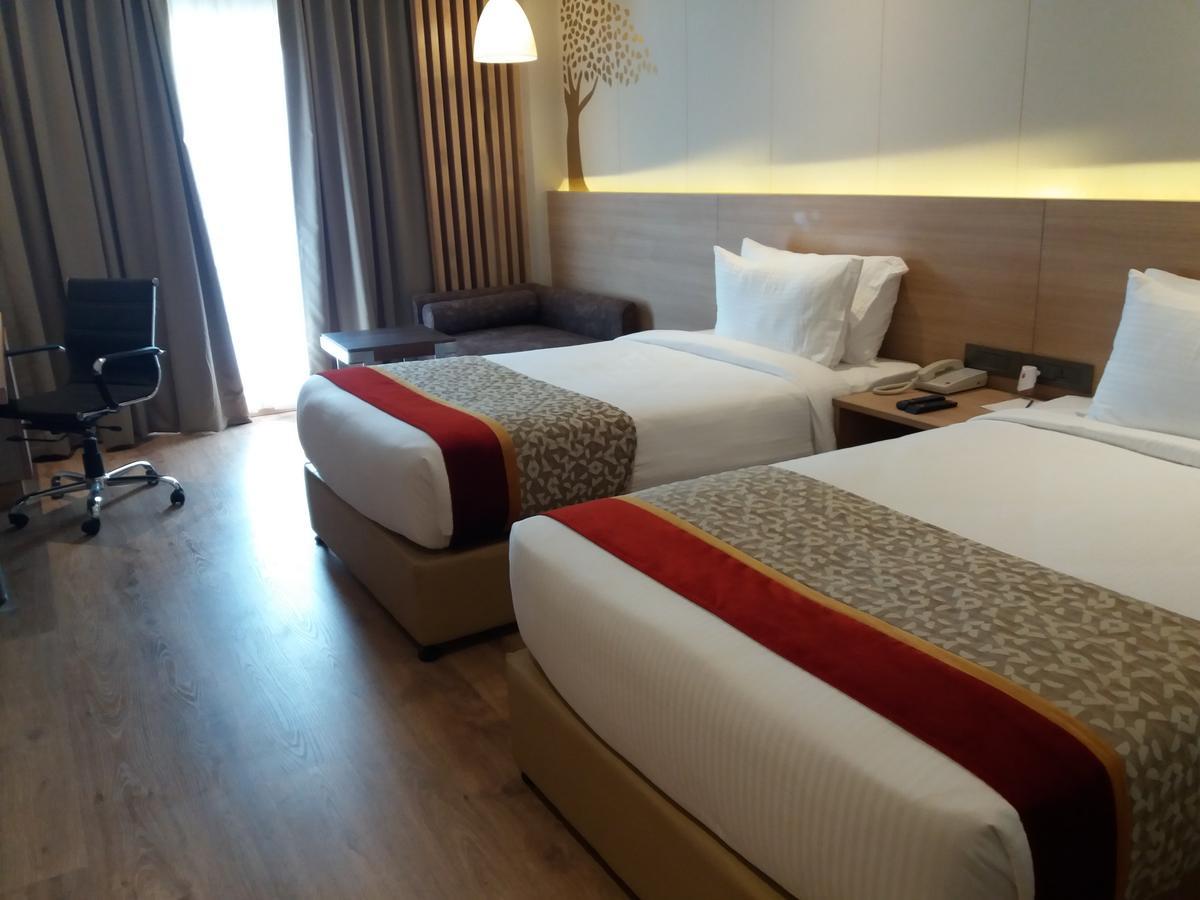 Hotel Oaks Bodhgaya Extérieur photo